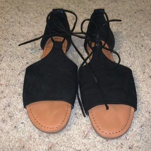 Woman’s Suede Sandals 🖤